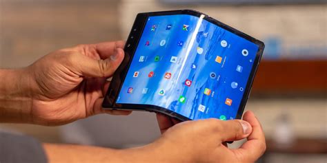 Verizon's Role in the Foldable Phone Market